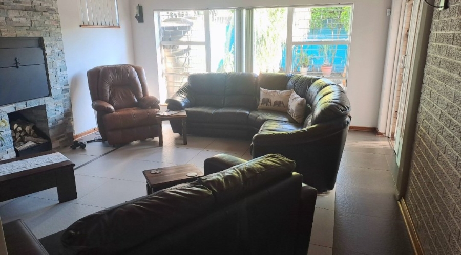 4 Bedroom Property for Sale in Vanes Estate Eastern Cape